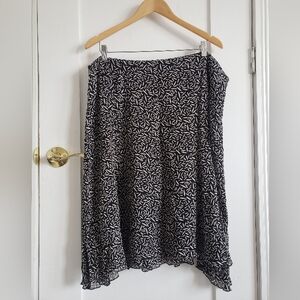 Elegant Style & Co Distressed Black and White Patterned Skirt XL Size 16